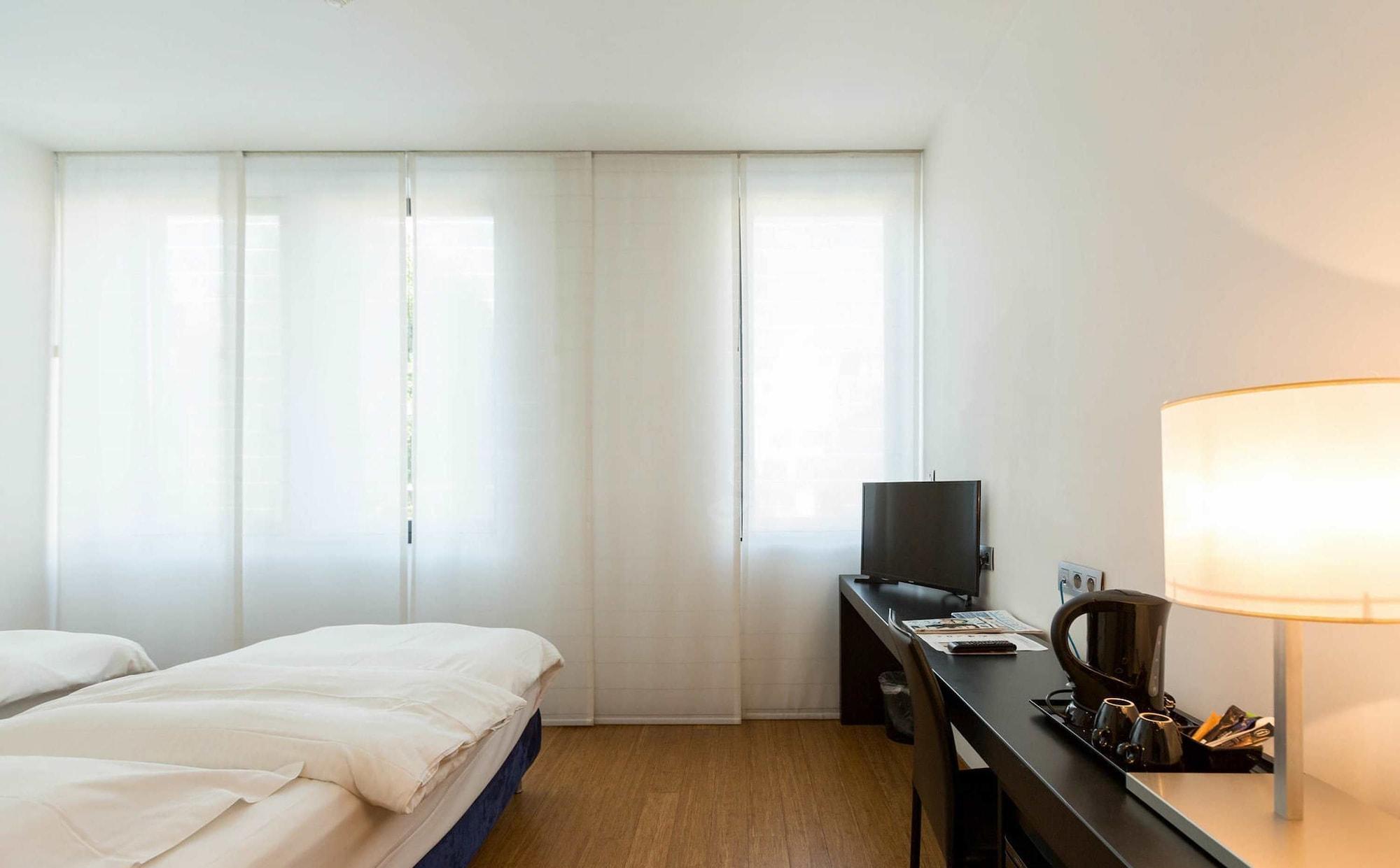 Aqua By Happyculture 3* Saint-Gilles