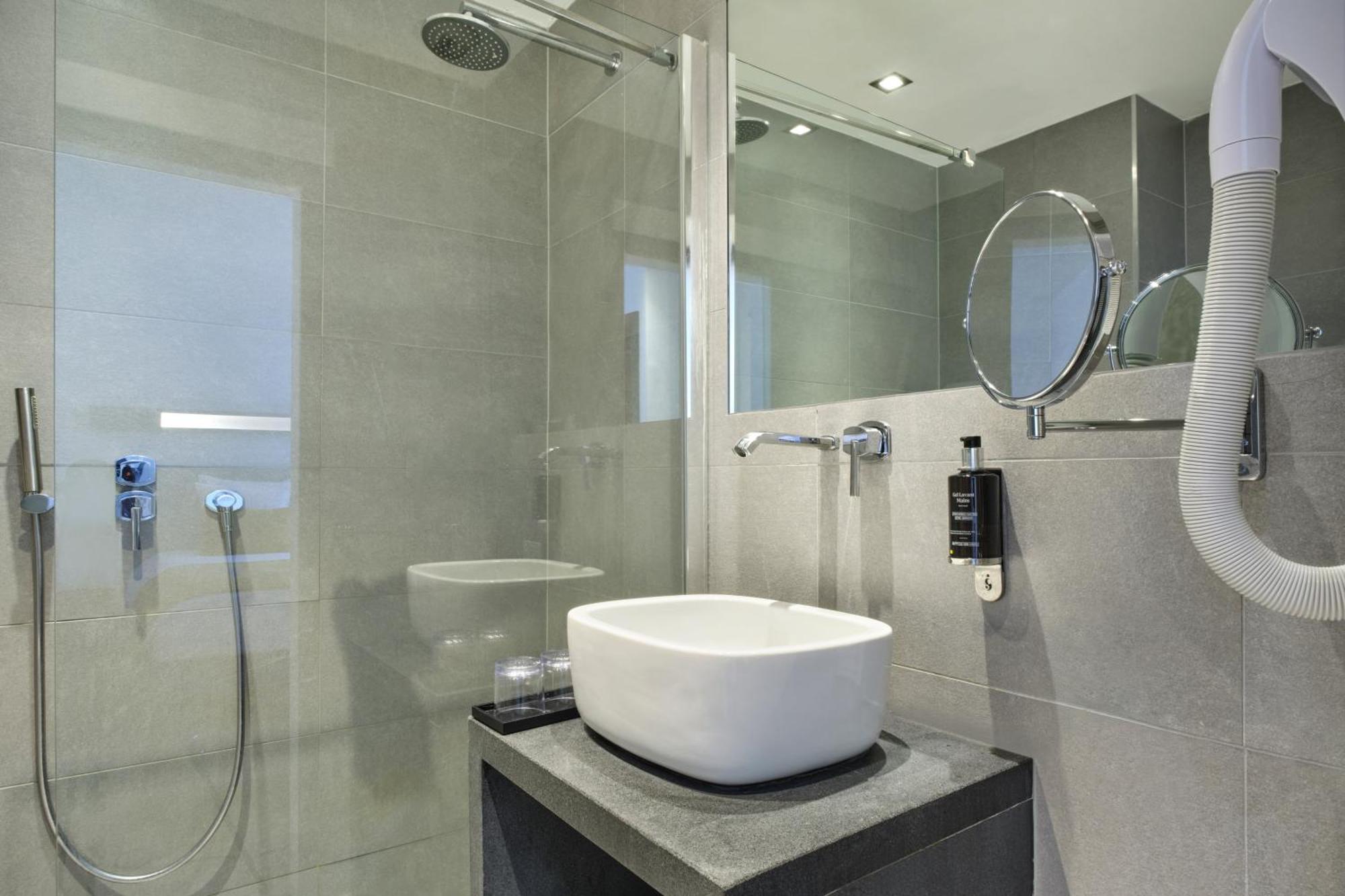 Aqua By Happyculture Hotel Saint-Gilles